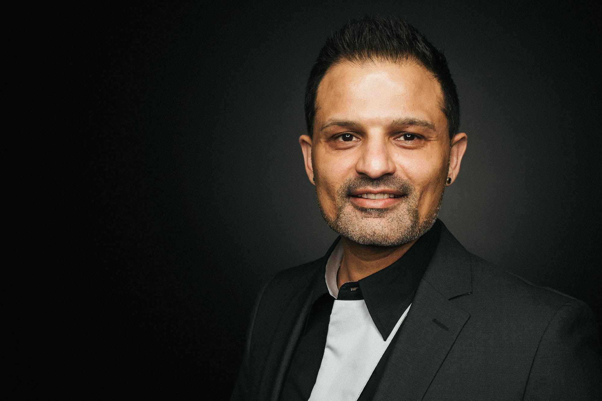 Export x3 Headshot  06128 Dez 01 2019 Headshot  Miro Nicole Nadine 3